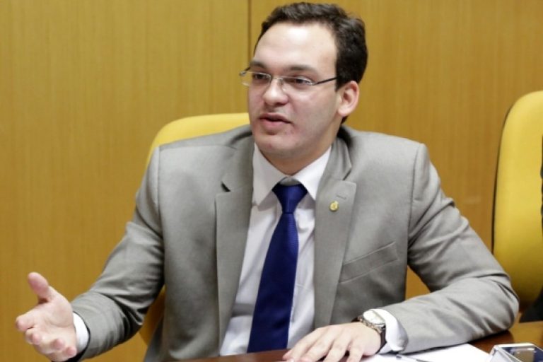 1676382390uldurico-junior-deputado-federal-ft-liadepaula-minc